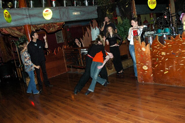min 2006 02 19 sharkys 104